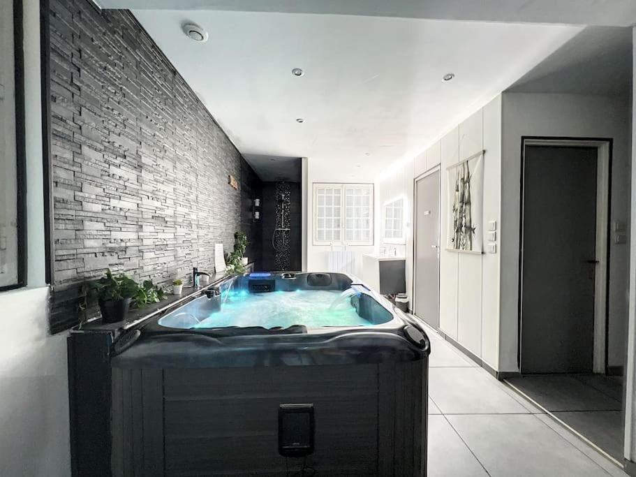 Dream Loft Jacuzzi - Sauna Brest Extérieur photo